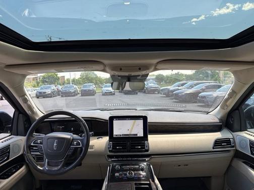Jade Metallic 2019 Lincoln Navigator L Reserve