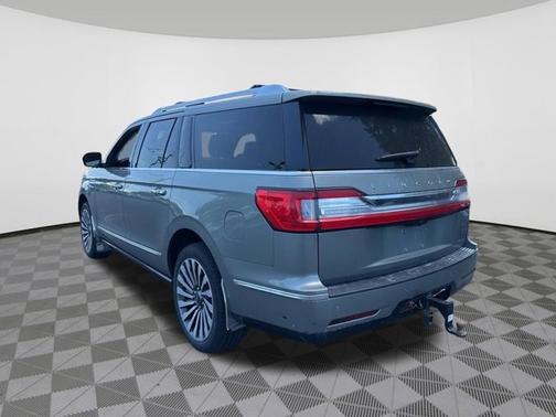 Jade Metallic 2019 Lincoln Navigator L Reserve