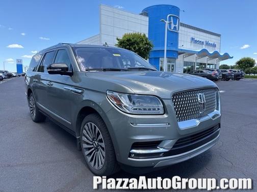 Jade Metallic 2019 Lincoln Navigator L Reserve