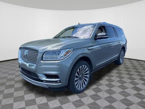 Jade Metallic 2019 Lincoln Navigator L Reserve