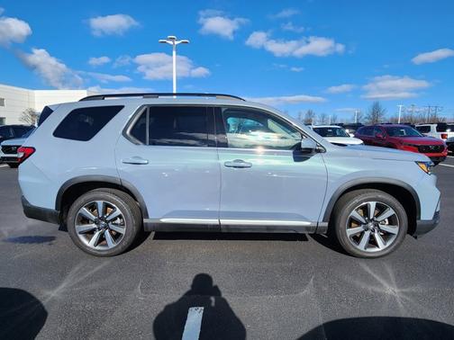 2025 Honda Pilot Touring