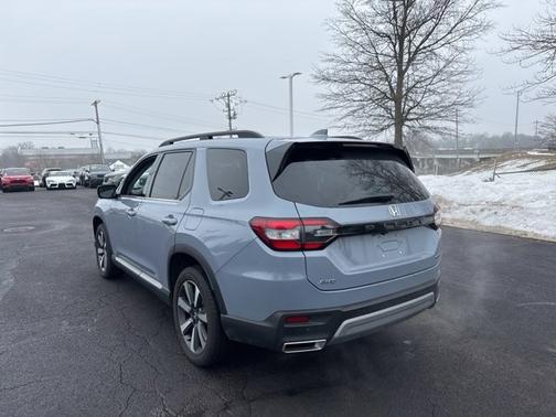 2025 Honda Pilot Touring