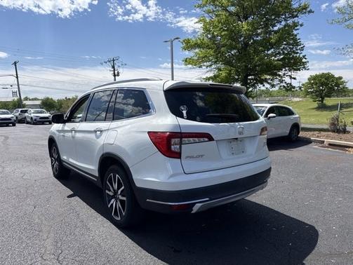 White Diamond Pearl 2019 Honda Pilot Elite