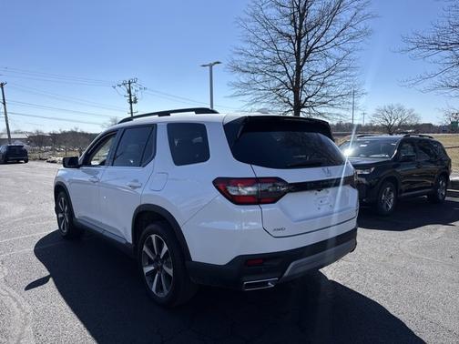 2023 Honda Pilot Touring