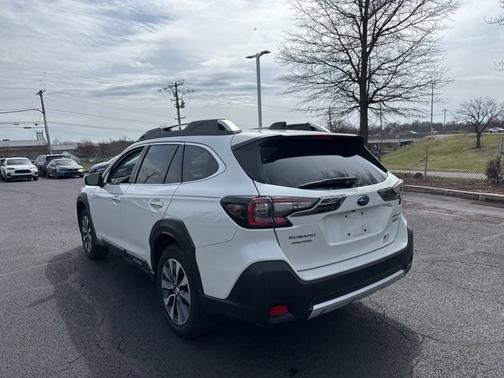 Crystal White Pearl 2023 Subaru Outback Touring