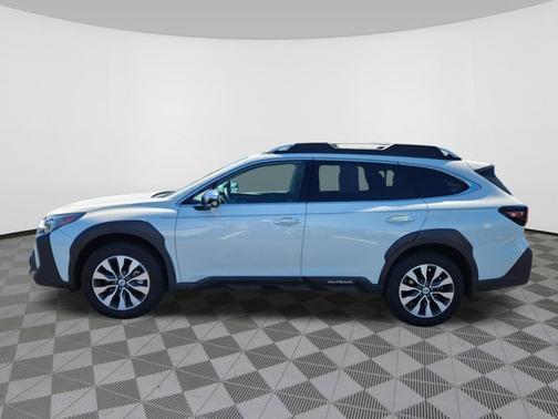 Crystal White Pearl 2023 Subaru Outback Touring