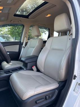 White Diamond Pearl 2016 Honda CR-V EX-L