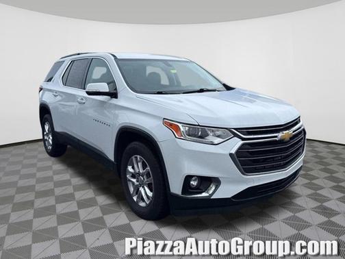 Summit White 2019 Chevrolet Traverse LT Cloth