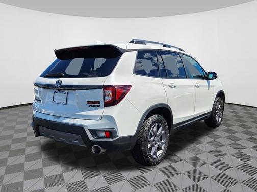 Platinum White Pearl 2024 Honda Passport TrailSport