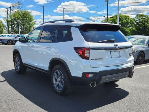 Platinum White Pearl 2024 Honda Passport TrailSport
