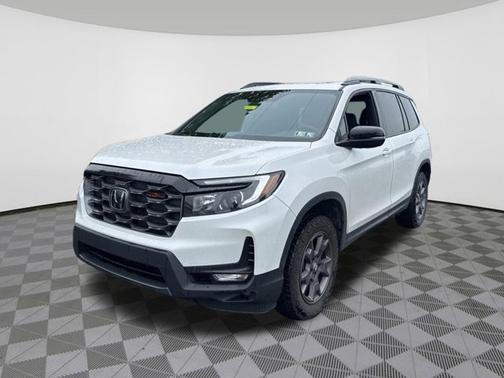 Platinum White Pearl 2024 Honda Passport TrailSport