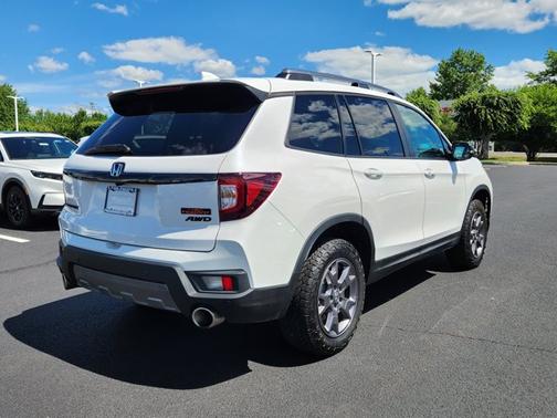 Platinum White Pearl 2024 Honda Passport TrailSport