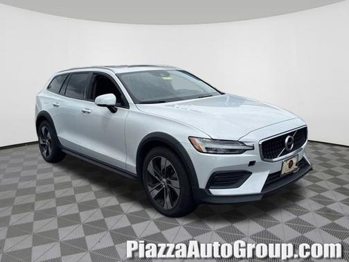 2020 Volvo V60 Cross Country T5