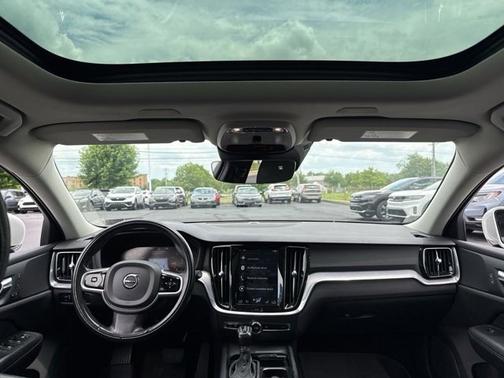 2020 Volvo V60 Cross Country T5