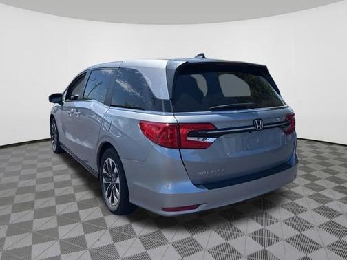 Lunar Silver Metallic 2024 Honda Odyssey EX-L
