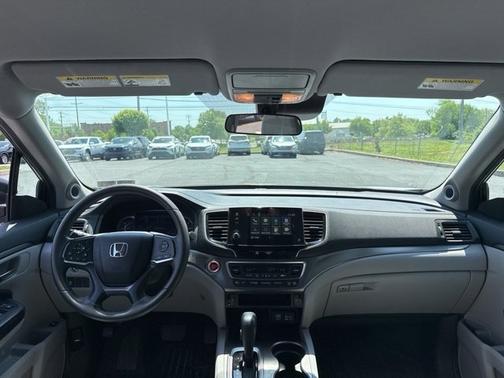 Lunar Silver Metallic 2019 Honda Pilot EX