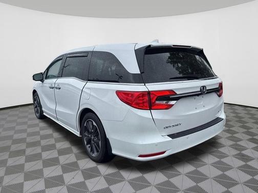 Platinum White Pearl 2024 Honda Odyssey Elite