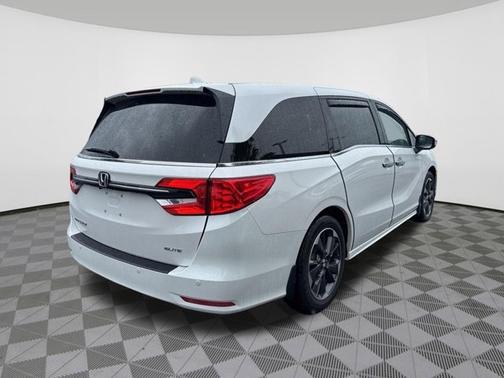 Platinum White Pearl 2024 Honda Odyssey Elite