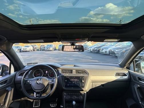 2020 Volkswagen Tiguan 2.0T SE R-Line Black