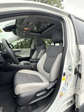Super White 2019 Toyota RAV4 XLE