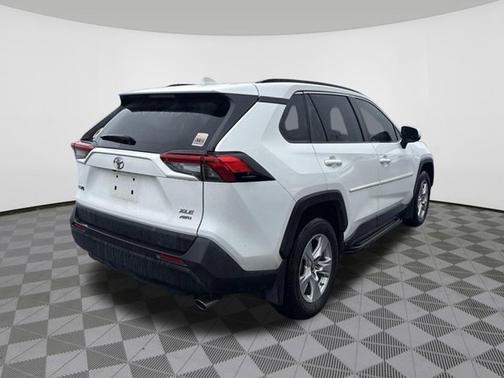 Super White 2019 Toyota RAV4 XLE