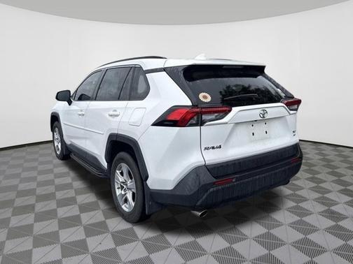 Super White 2019 Toyota RAV4 XLE
