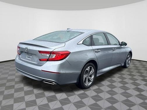 Lunar Silver Metallic 2018 Honda Accord EX-L 2.0T