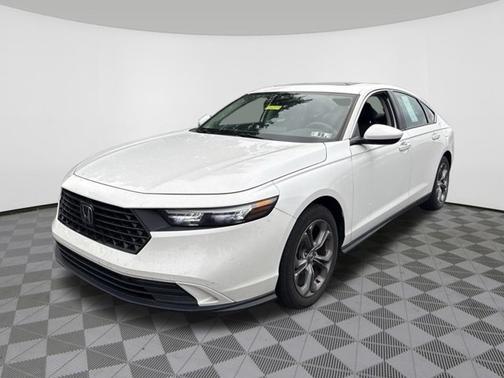 Platinum White Pearl 2023 Honda Accord EX