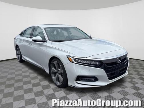 Platinum White Pearl 2018 Honda Accord Touring 2.0T