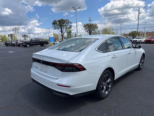 Platinum White Pearl 2023 Honda Accord EX