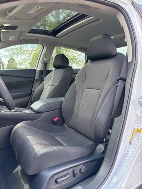 Platinum White Pearl 2023 Honda Accord EX