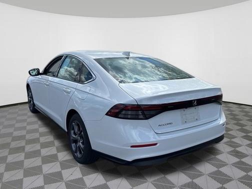 Platinum White Pearl 2023 Honda Accord EX