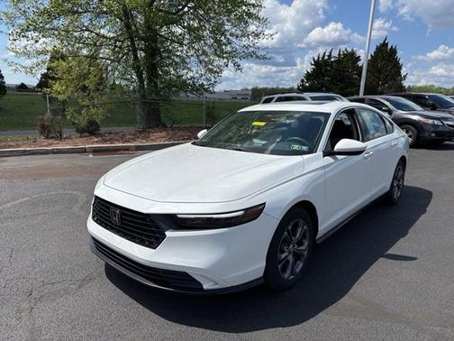 Platinum White Pearl 2023 Honda Accord EX