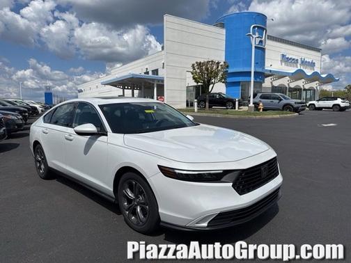 Platinum White Pearl 2023 Honda Accord EX