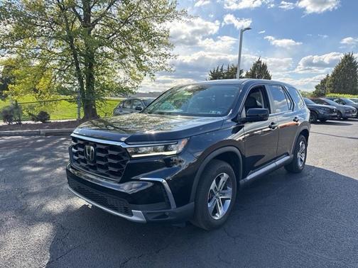 Crystal Black Pearl 2023 Honda Pilot EX-L 8 Passenger