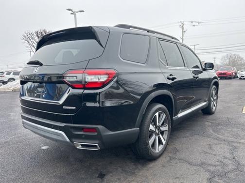 2023 Honda Pilot Touring