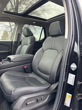 Crystal Black Pearl 2023 Honda Pilot Elite
