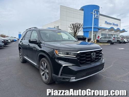 Crystal Black Pearl 2023 Honda Pilot Elite