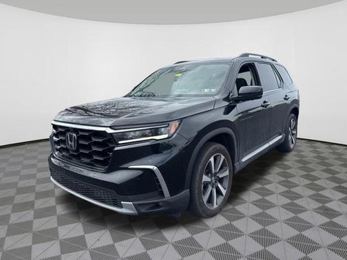 Crystal Black Pearl 2023 Honda Pilot Elite