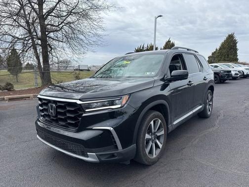 Crystal Black Pearl 2023 Honda Pilot Elite