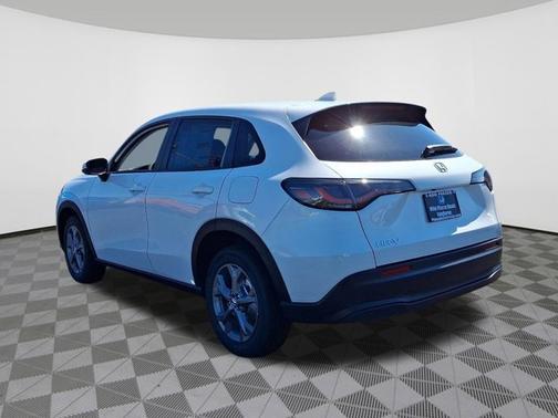Platinum White 2026 Honda HR-V LX