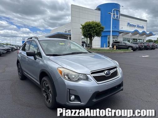 Ice Silver Metallic 2016 Subaru Crosstrek 2.0i