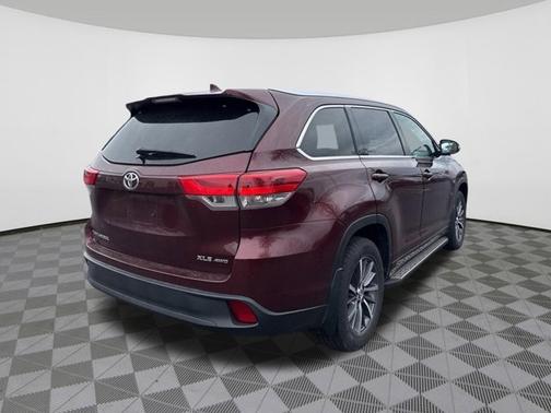 Ooh La La Rouge Mica 2018 Toyota Highlander XLE