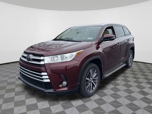 Ooh La La Rouge Mica 2018 Toyota Highlander XLE