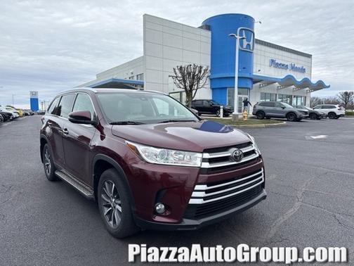 Ooh La La Rouge Mica 2018 Toyota Highlander XLE