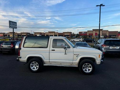 1986 Ford Bronco II Standard 2D Utility 4WD
