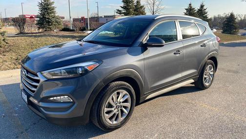 2017 Hyundai TUCSON SE Plus