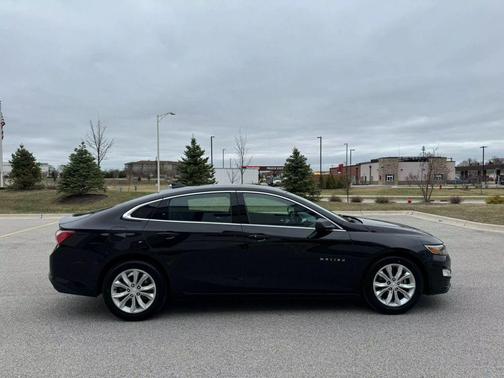 2021 Chevrolet Malibu FWD LT