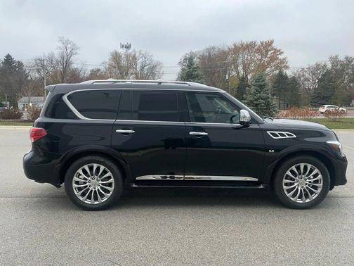 2017 INFINITI QX80 Base