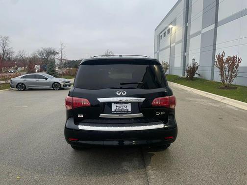 2017 INFINITI QX80 Base